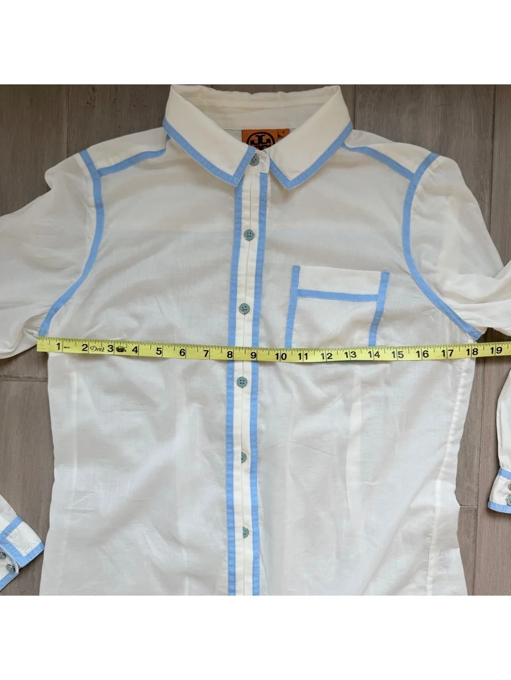 Tory Burch White Button-Up Shirt | Light Blue Trim Size 8